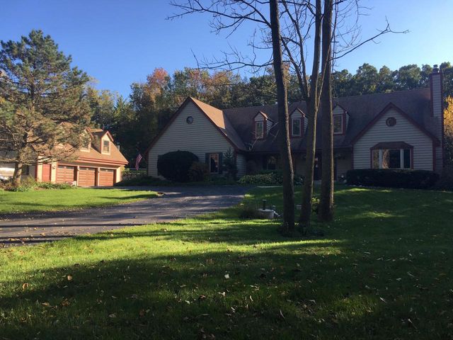 16995 Small ROAD, New Berlin, WI 53151
