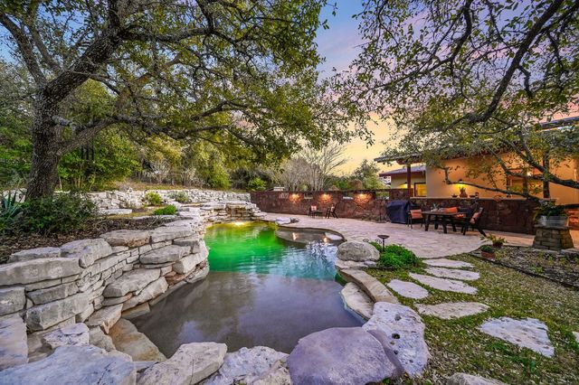 8700 Crest View RD, Austin, TX 78737