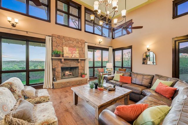 8700 Crest View RD, Austin, TX 78737