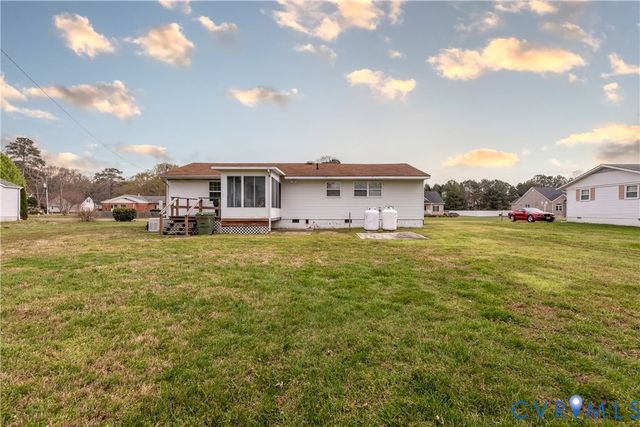 3330 Mattaponi Ave, West Point, VA 23181