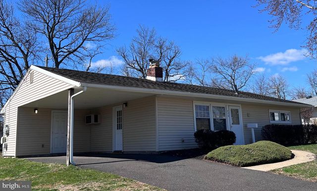 434 THORNRIDGE DR, Levittown, PA 19054