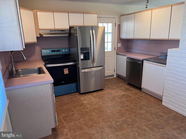 434 THORNRIDGE DR, Levittown, PA 19054