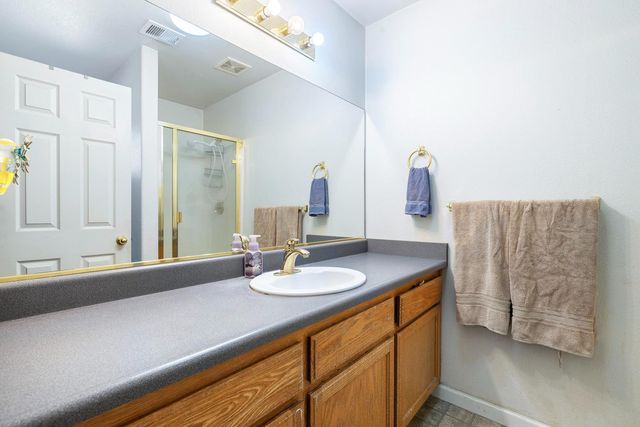 1567 Lacreta Avenue, Madera, CA 93638