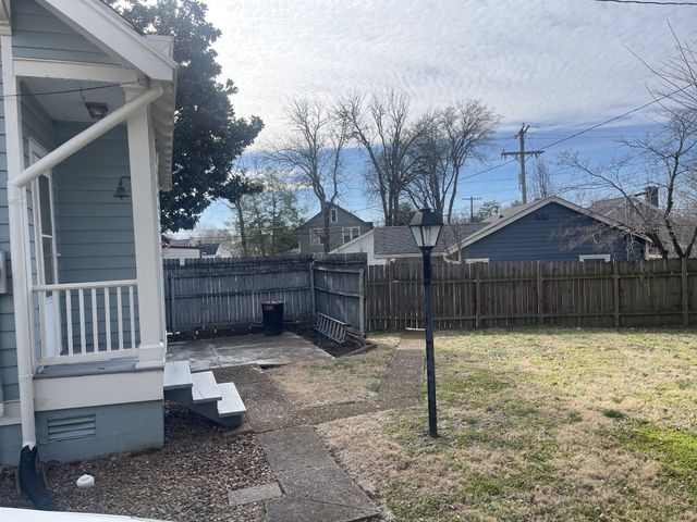 1302 Riverside Rd, Old Hickory, TN 37138