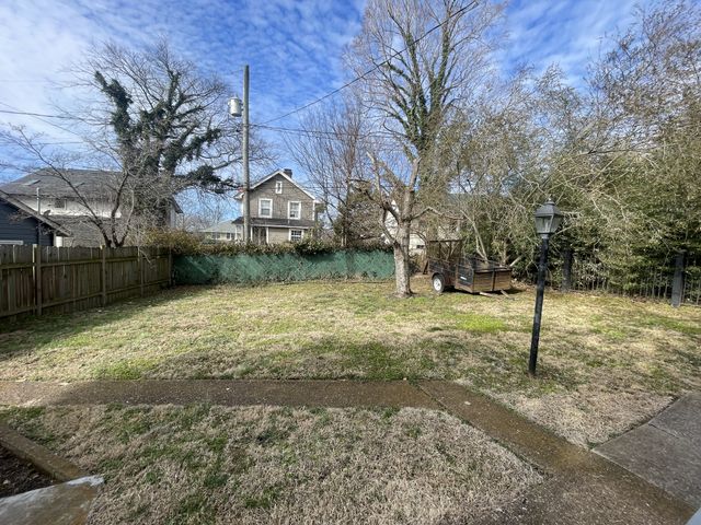 1302 Riverside Rd, Old Hickory, TN 37138