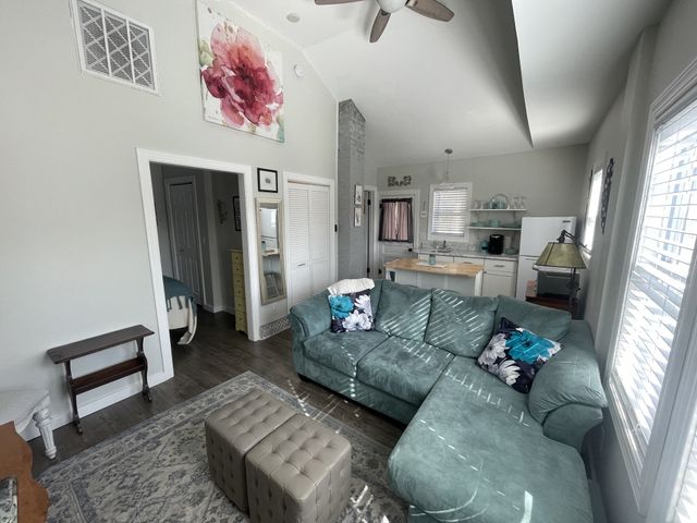 1302 Riverside Rd, Old Hickory, TN 37138