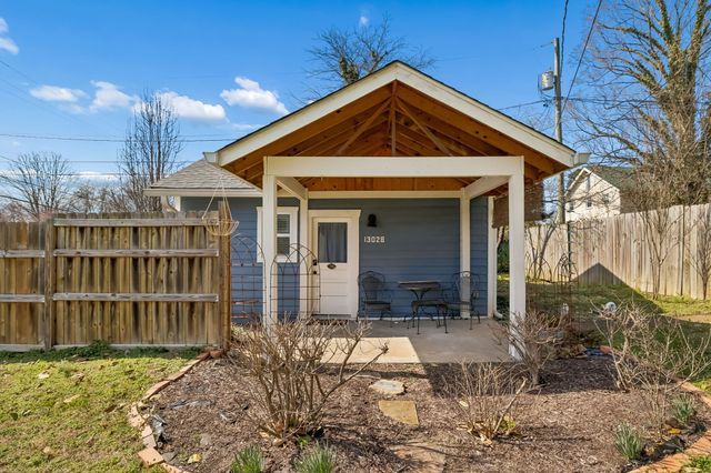 1302 Riverside Rd, Old Hickory, TN 37138