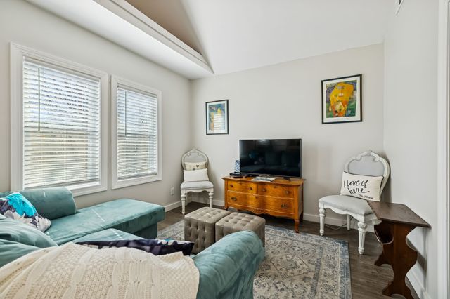 1302 Riverside Rd, Old Hickory, TN 37138
