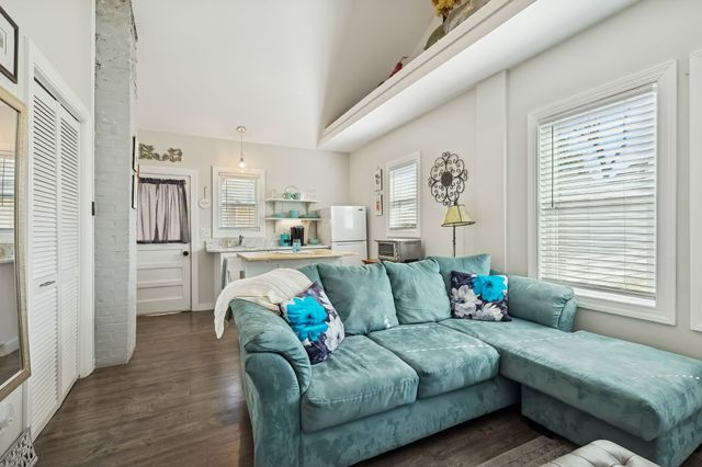 1302 Riverside Rd, Old Hickory, TN 37138