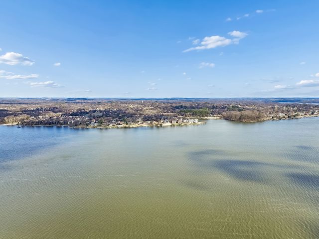 1302 Riverside Rd, Old Hickory, TN 37138