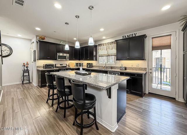 26707 Lexington Lane, Saugus, CA 91350