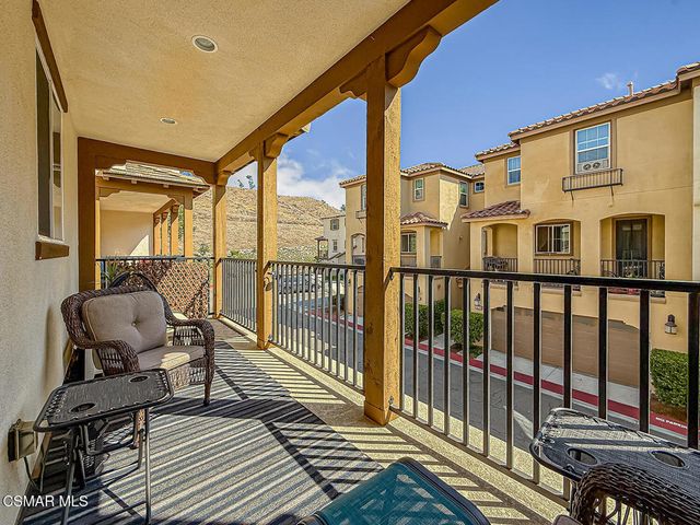 26707 Lexington Lane, Saugus, CA 91350