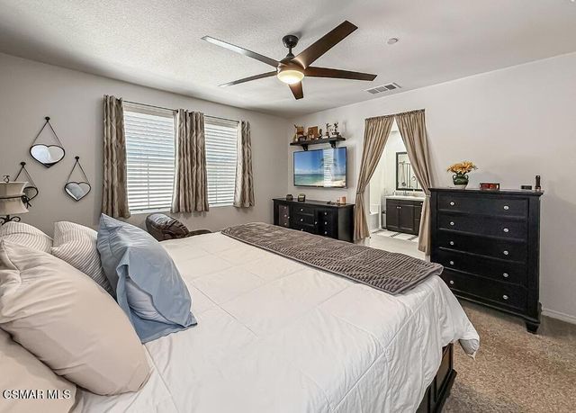 26707 Lexington Lane, Saugus, CA 91350