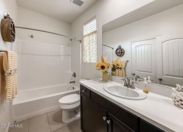 26707 Lexington Lane, Saugus, CA 91350