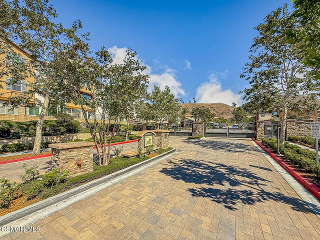 26707 Lexington Lane, Saugus, CA 91350