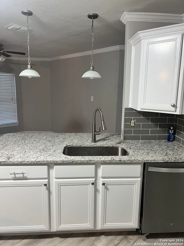 7027 Elk Trail, San Antonio, TX 78244