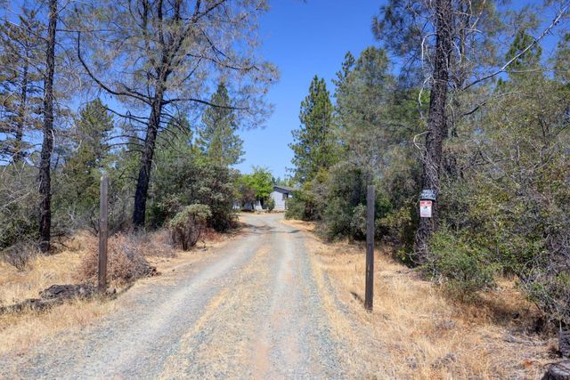14526 McCourtney Rd, Grass Valley, CA 95949