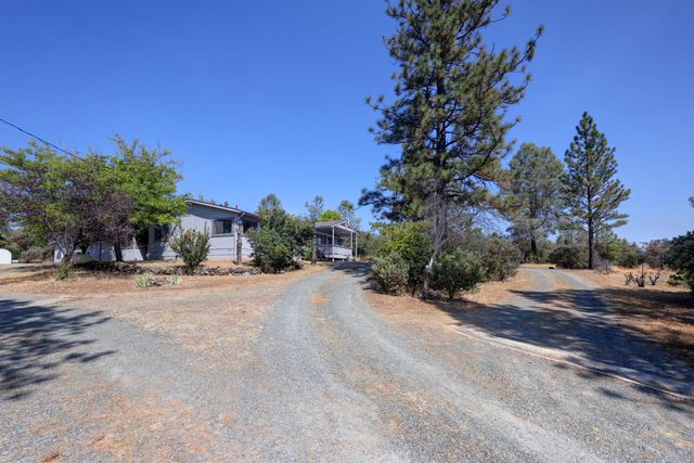14526 McCourtney Rd, Grass Valley, CA 95949