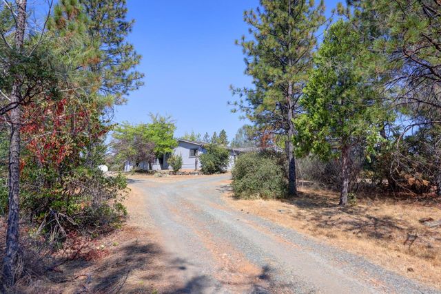 14526 McCourtney Rd, Grass Valley, CA 95949