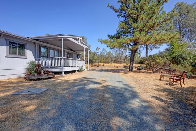 14526 McCourtney Rd, Grass Valley, CA 95949