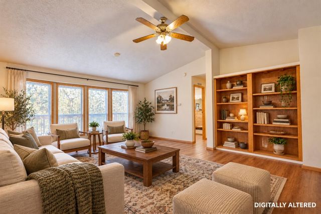 14526 McCourtney Rd, Grass Valley, CA 95949