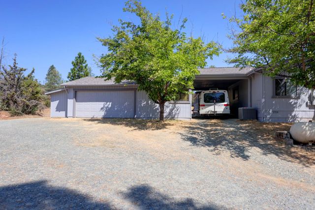 14526 McCourtney Rd, Grass Valley, CA 95949