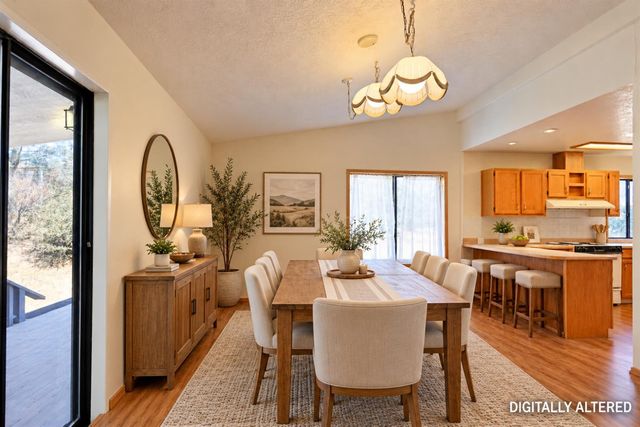 14526 McCourtney Rd, Grass Valley, CA 95949