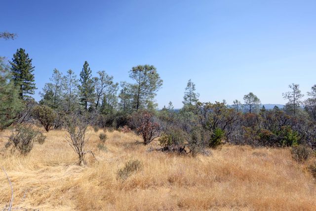 14526 McCourtney Rd, Grass Valley, CA 95949