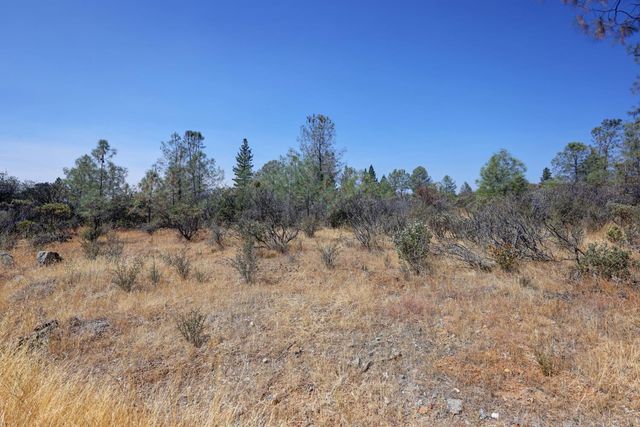 14526 McCourtney Rd, Grass Valley, CA 95949