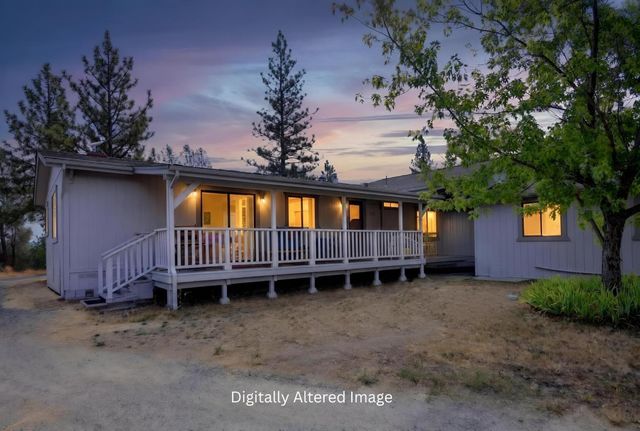 14526 McCourtney Rd, Grass Valley, CA 95949
