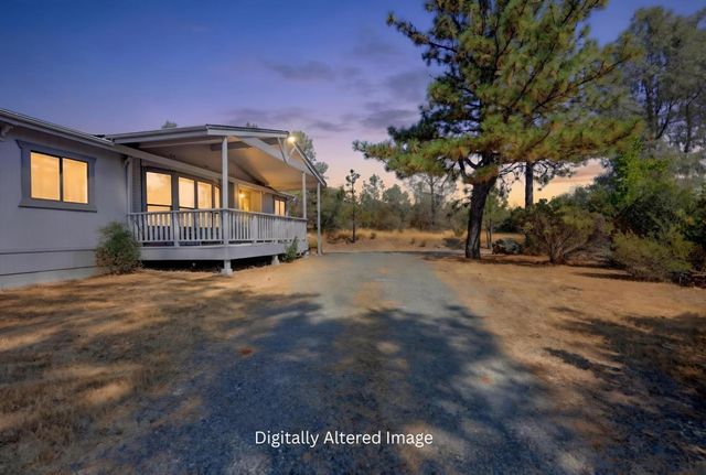 14526 McCourtney Rd, Grass Valley, CA 95949
