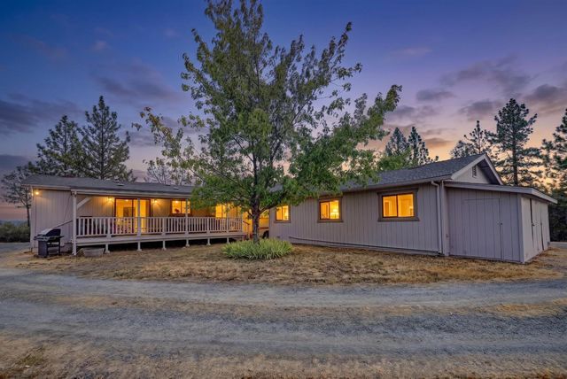 14526 McCourtney Rd, Grass Valley, CA 95949
