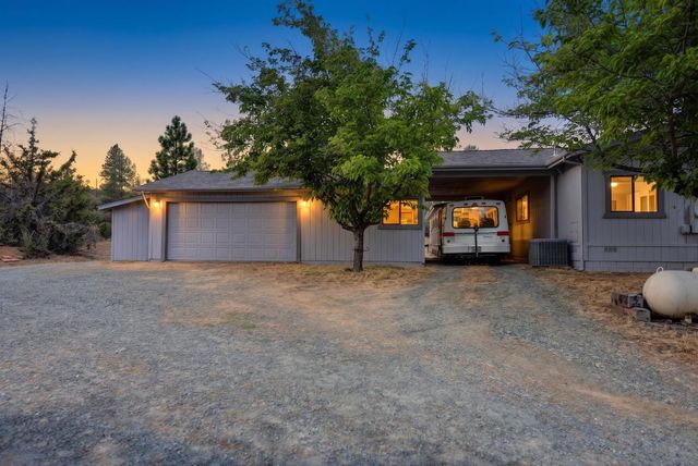 14526 McCourtney Rd, Grass Valley, CA 95949