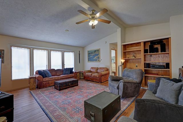 14526 McCourtney Rd, Grass Valley, CA 95949