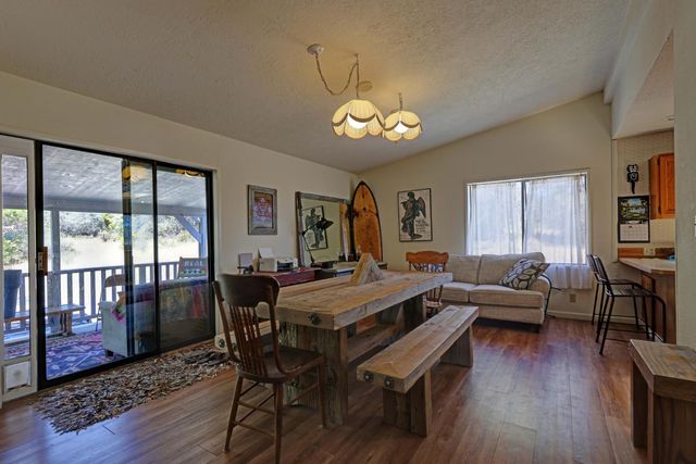 14526 McCourtney Rd, Grass Valley, CA 95949