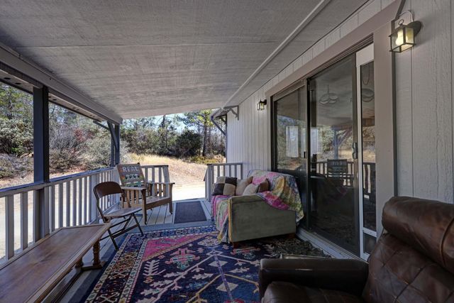 14526 McCourtney Rd, Grass Valley, CA 95949
