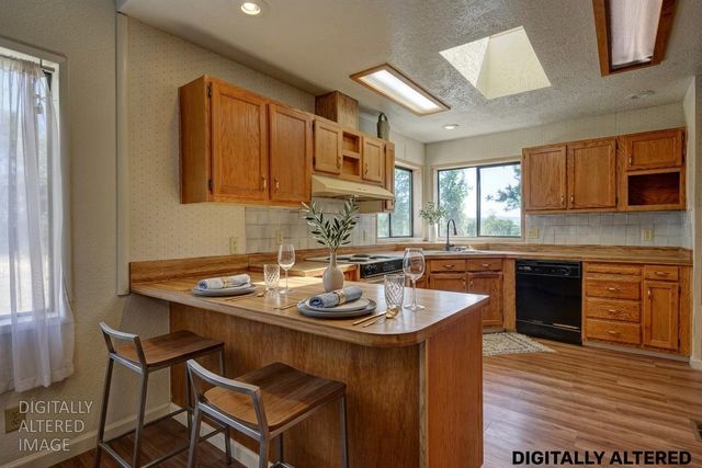 14526 McCourtney Rd, Grass Valley, CA 95949