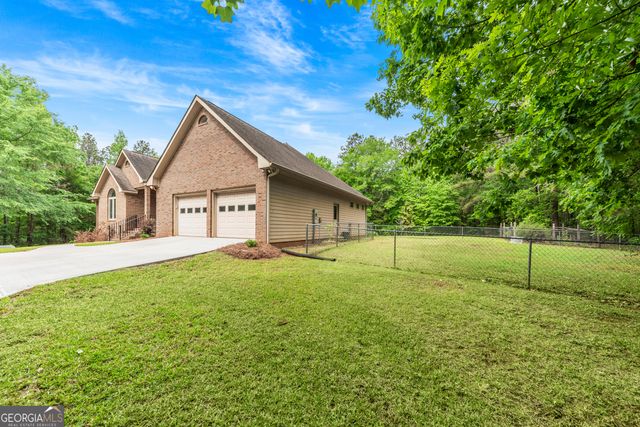 1370 Deerwood Drive, Madison, GA 30650