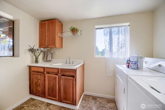 909 SW Langston Road, Renton, WA 98057