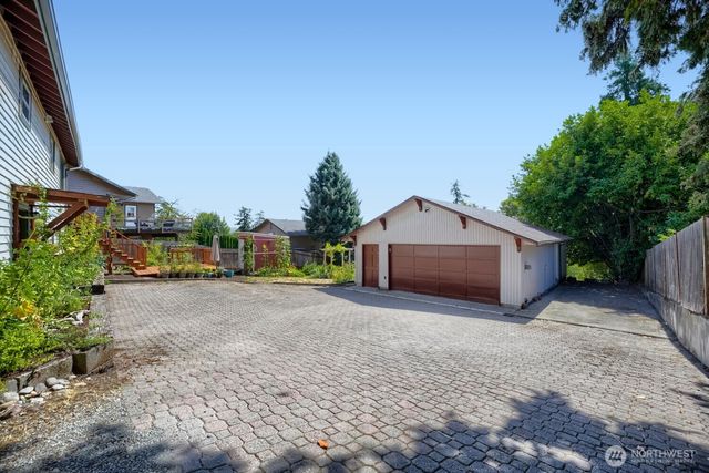 909 SW Langston Road, Renton, WA 98057