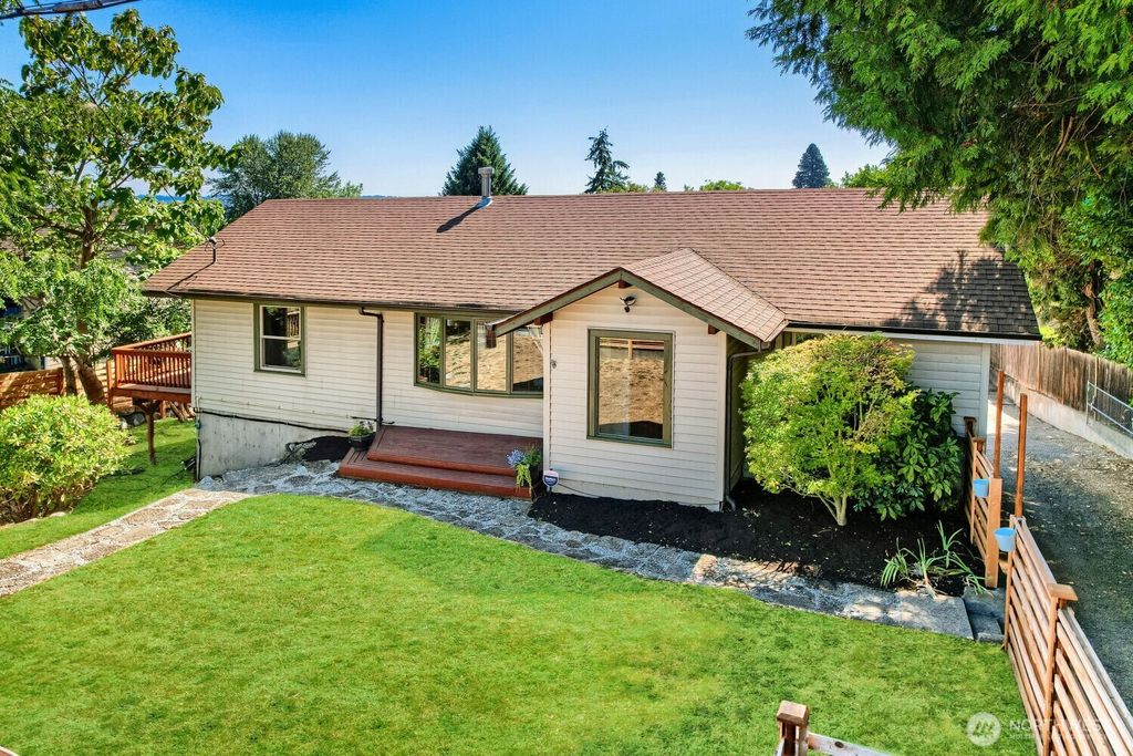 909 SW Langston Road, Renton, WA 98057