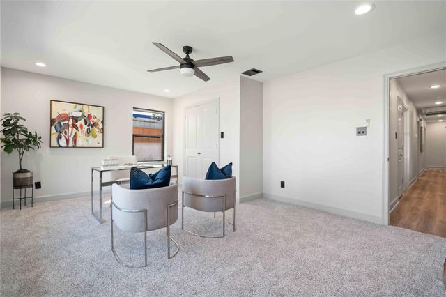 10111 Brinwood Drive, Houston, TX 77043