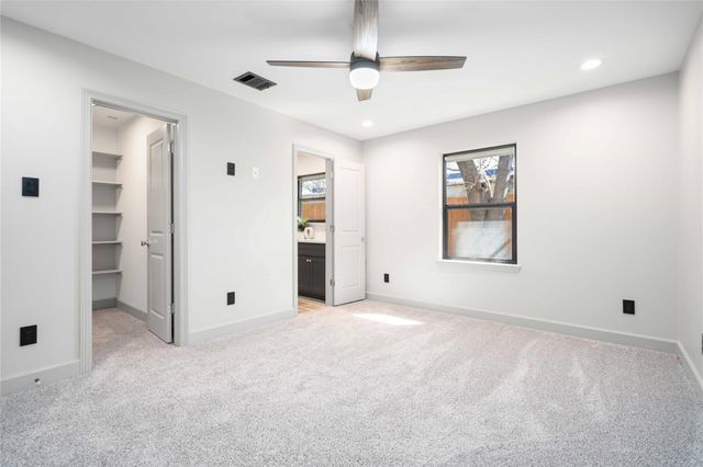 10111 Brinwood Drive, Houston, TX 77043