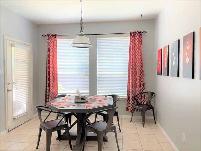 1121 Mason Street, Lantana, TX 76226