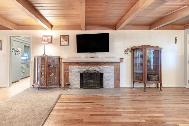 245 School Ave, Oakdale, CA 95361