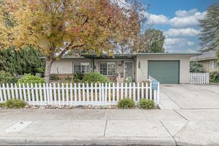 245 School Ave, Oakdale, CA 95361