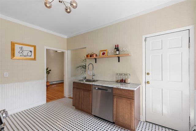 94 Grove Street 2, Providence, RI 02909