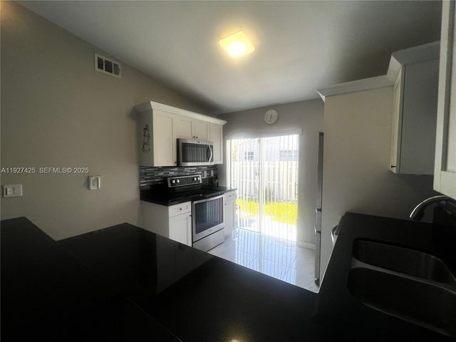 14731 N Beckley Sq, Davie, FL 33325