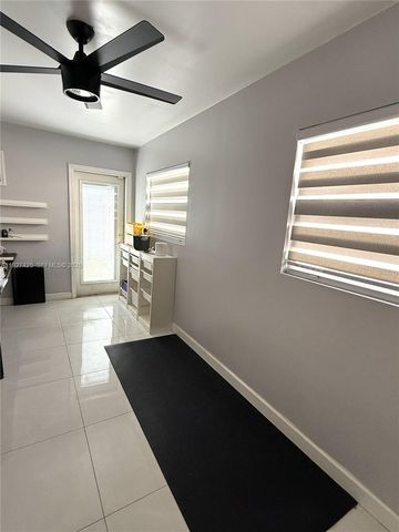 14731 N Beckley Sq, Davie, FL 33325