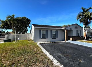 14731 N Beckley Sq, Davie, FL 33325